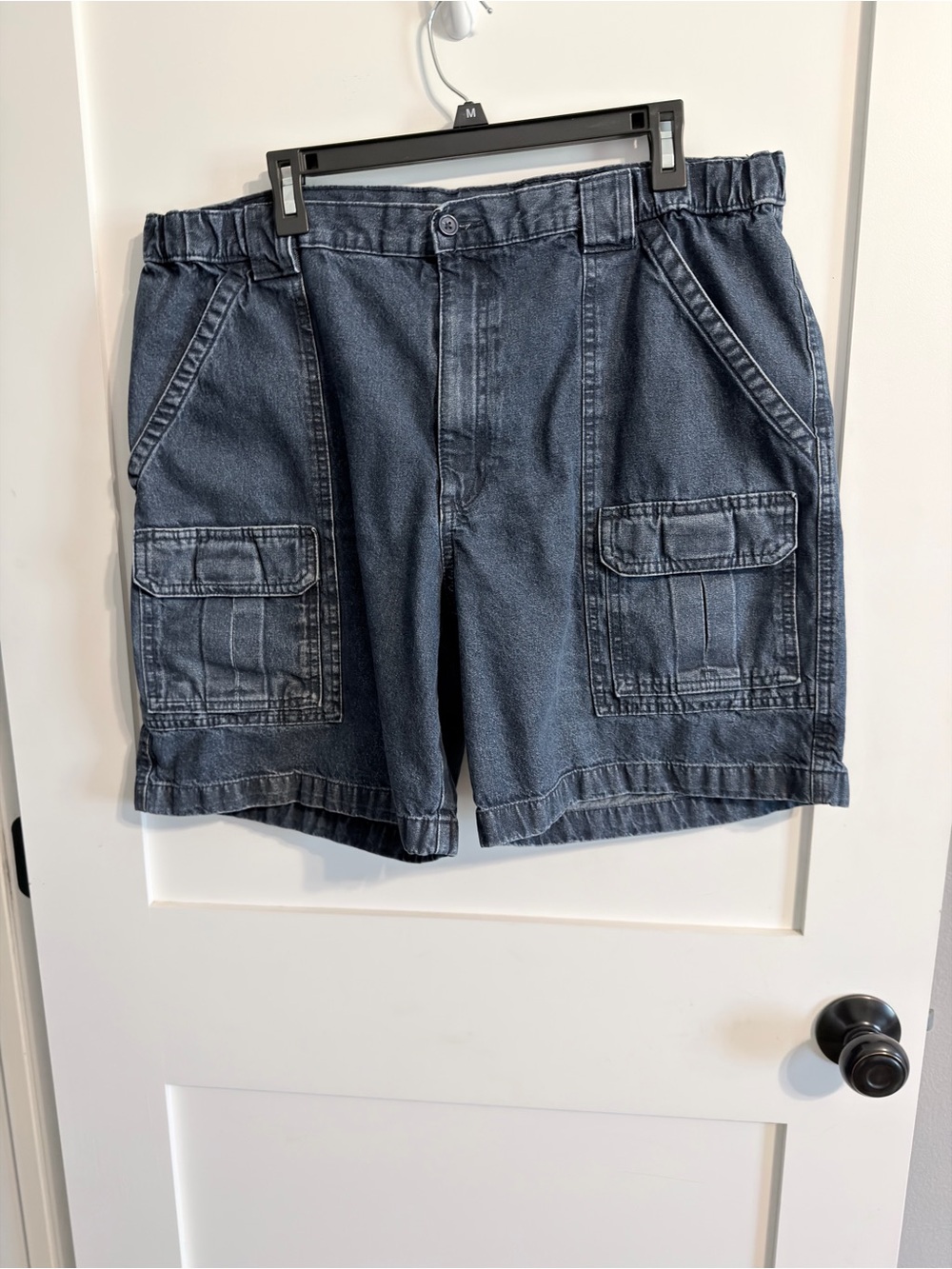 On Running Men's Washed Navy Cargo Shorts